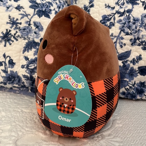 🐻 Squishmallows Omar the Bear with Orange/Black Flannel Shirt BNWT 7.5” - Picture 3 of 4